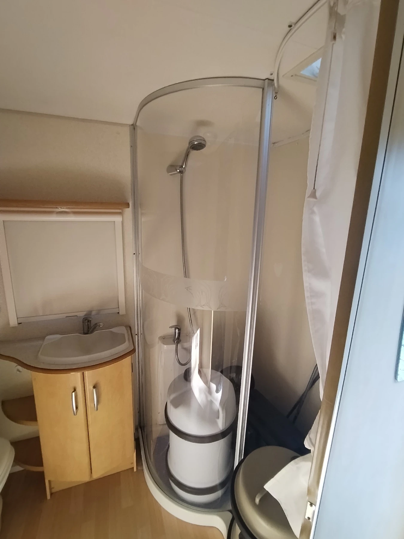 �������� Bailey | Mobile.bg � ����������� 12