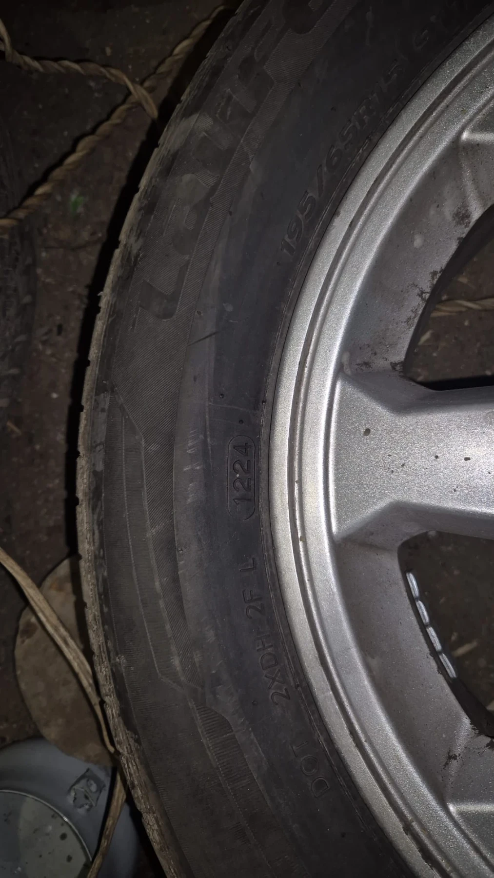 ���� � ������ 165/65R15 �� Renault Scenic | Mobile.bg � ����������� 4