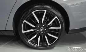 Honda Accord 2.0 Hybrid Touring, снимка 6