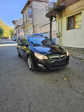 Opel Astra 1.4 Turbo, снимка 7 - Автомобили и джипове - 45416400