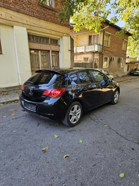 Opel Astra 1.4 Turbo, снимка 5 - Автомобили и джипове - 45416400