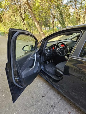 Opel Astra 1.4 Turbo, снимка 9 - Автомобили и джипове - 45416400
