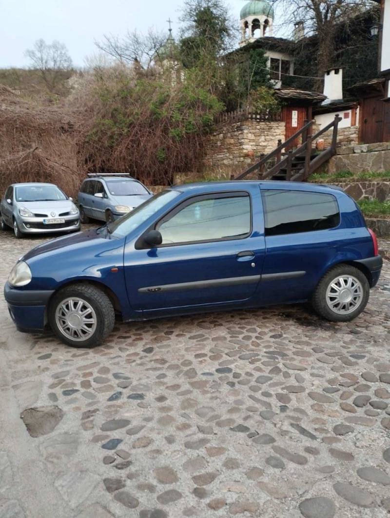Renault Clio 1.4 16v, снимка 6 - Автомобили и джипове - 44991699