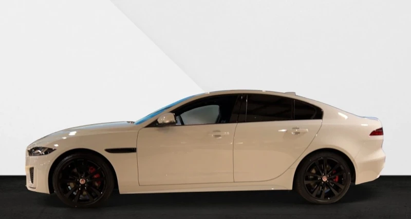 Jaguar XE D200 AWD = R-Dynamic HSE= Гаранция, снимка 5 - Автомобили и джипове - 47630231