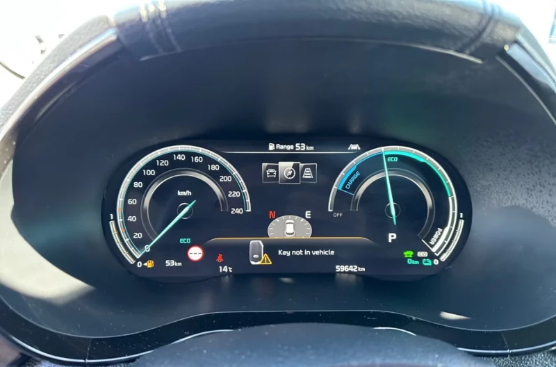 Kia XCeed PHEV/140HP/PLATINUM-EDITION/PANO/MEMO/DIGITAL/559f, снимка 13 - Автомобили и джипове - 51332461