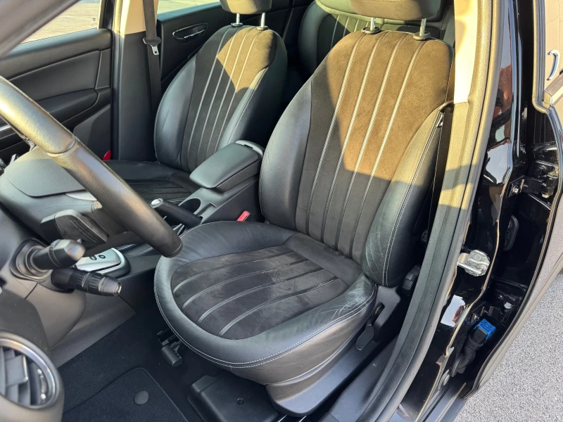 Lancia Delta 1.6 multi jet AUTOMAT , снимка 13 - Автомобили и джипове - 51450427