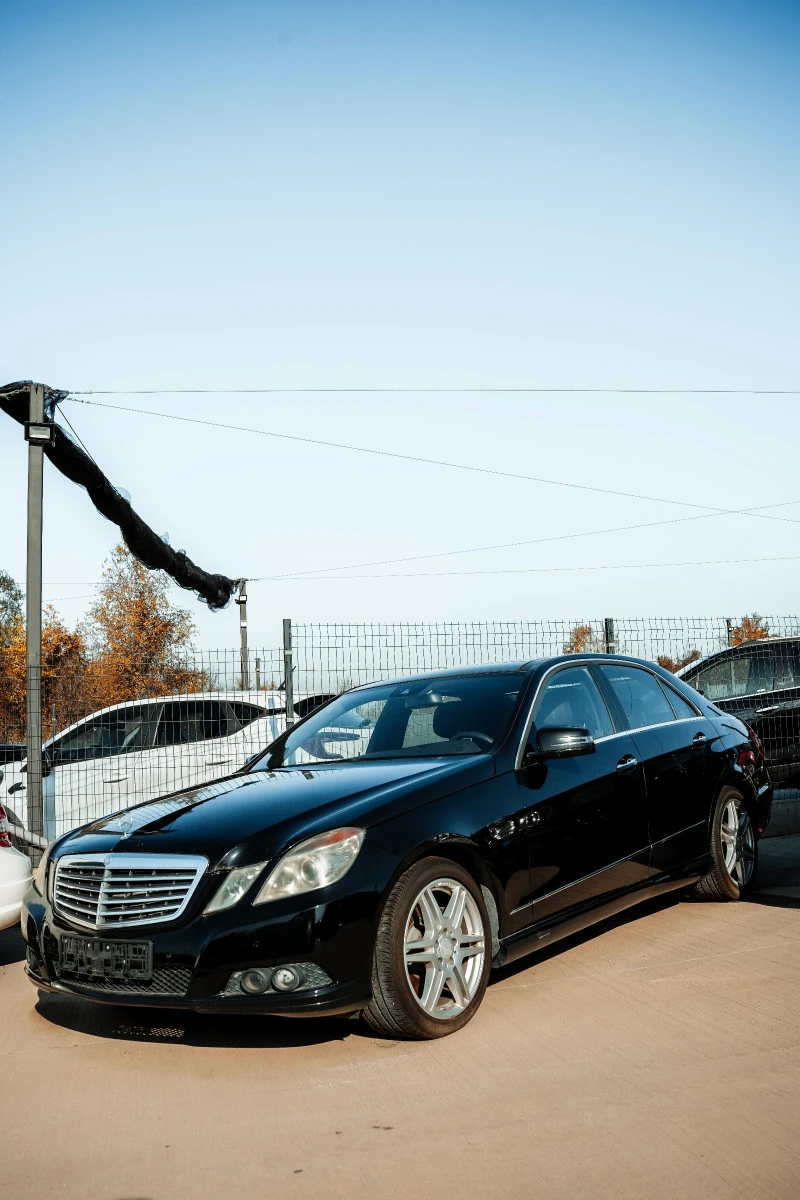 Mercedes-Benz E 500 550 LUXURY 4MATIC, снимка 2 - Автомобили и джипове - 52719472