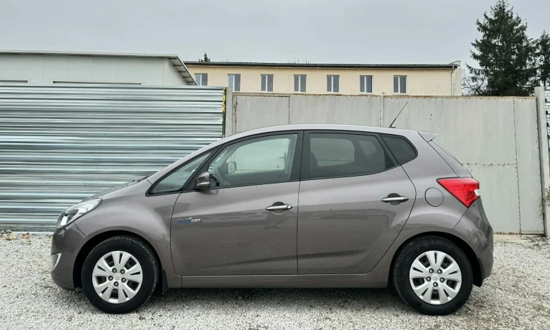 Hyundai Ix20 BENZIN, снимка 4 - Автомобили и джипове - 52887962