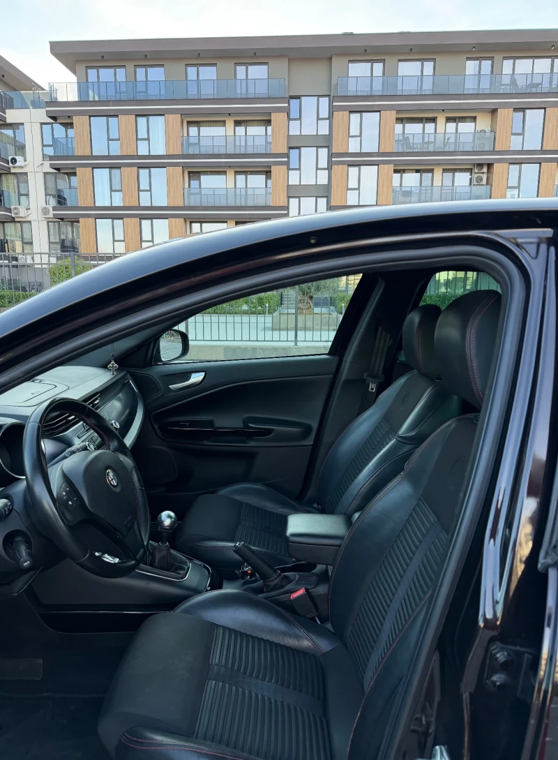 Alfa Romeo Giulietta  2.0 Реални километри, снимка 7 - Автомобили и джипове - 53013666