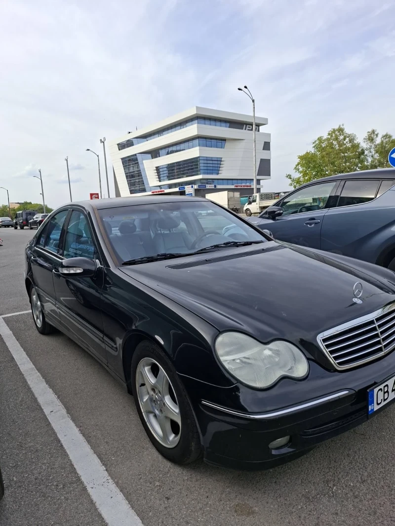 Mercedes-Benz C 180, снимка 2 - Автомобили и джипове - 53249025