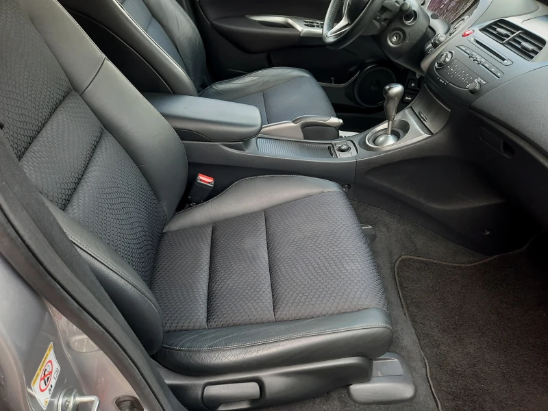 Honda Civic 1.4i GT, снимка 10 - Автомобили и джипове - 53564484