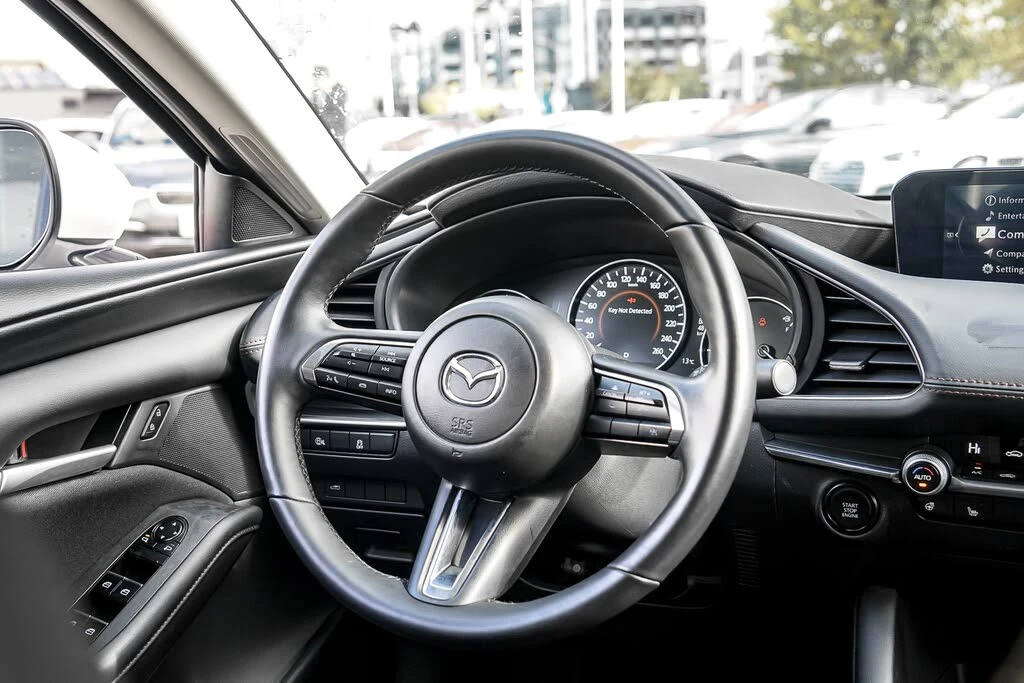 Mazda 3 *  *    *   *  | Mobile.bg   10