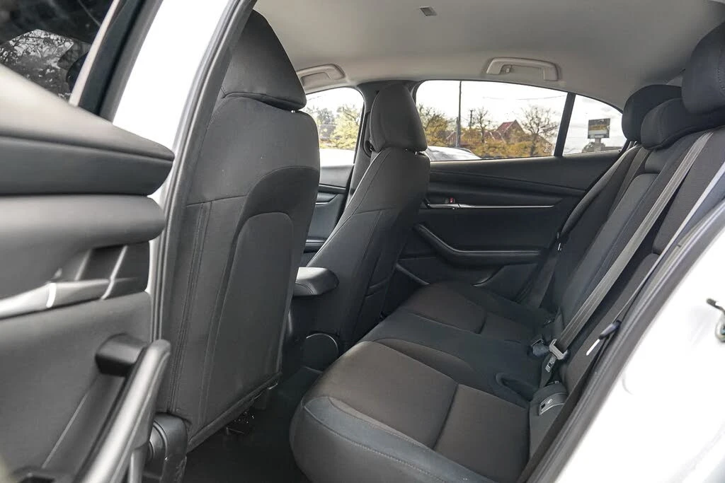 Mazda 3 *  *    *   *  | Mobile.bg   13