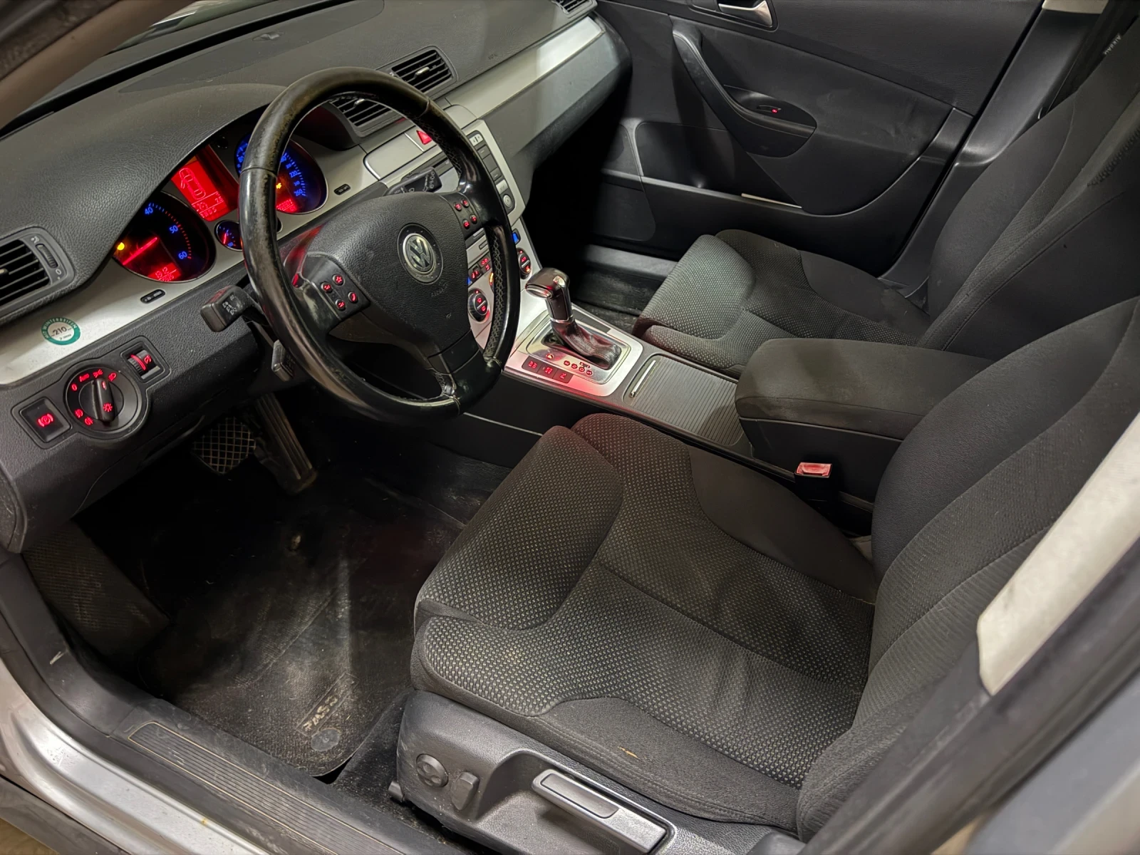 VW Passat * 2.0TDI* 170HP* DSG* 2008�* CBB*  | Mobile.bg � ����������� 8