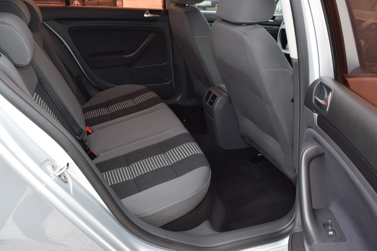 VW Golf 1.6i* 102 kc* ����* ������* ������*  | Mobile.bg � ����������� 14