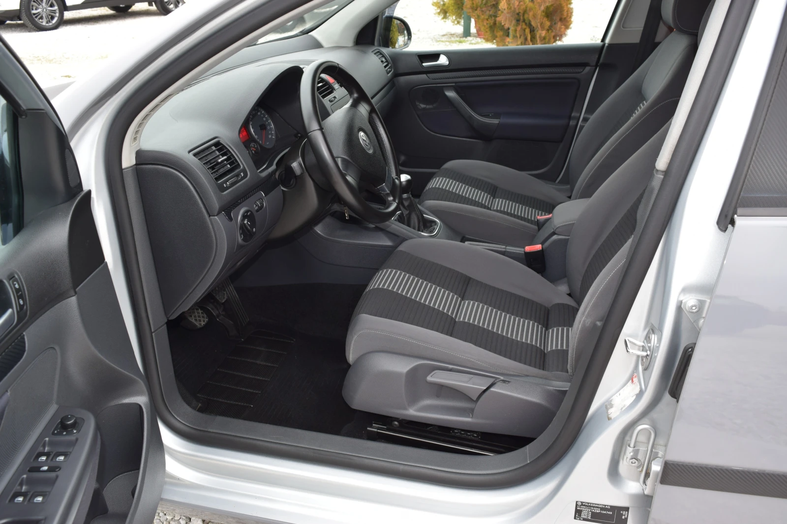 VW Golf 1.6i* 102 kc* ����* ������* ������*  | Mobile.bg � ����������� 9