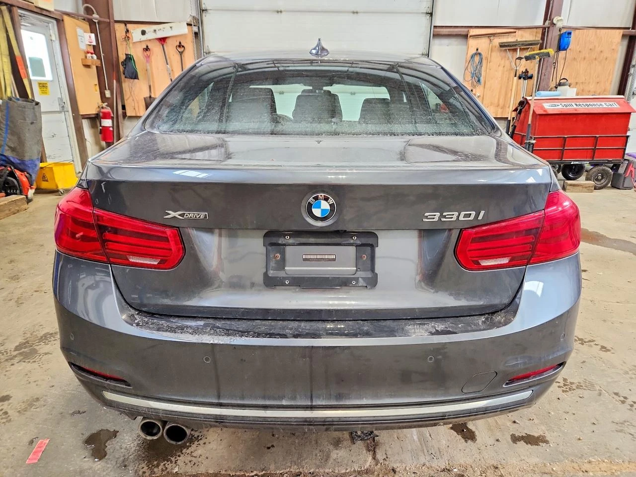 BMW 330 2.0l Xi, снимка 6 - Автомобили и джипове - 53816496