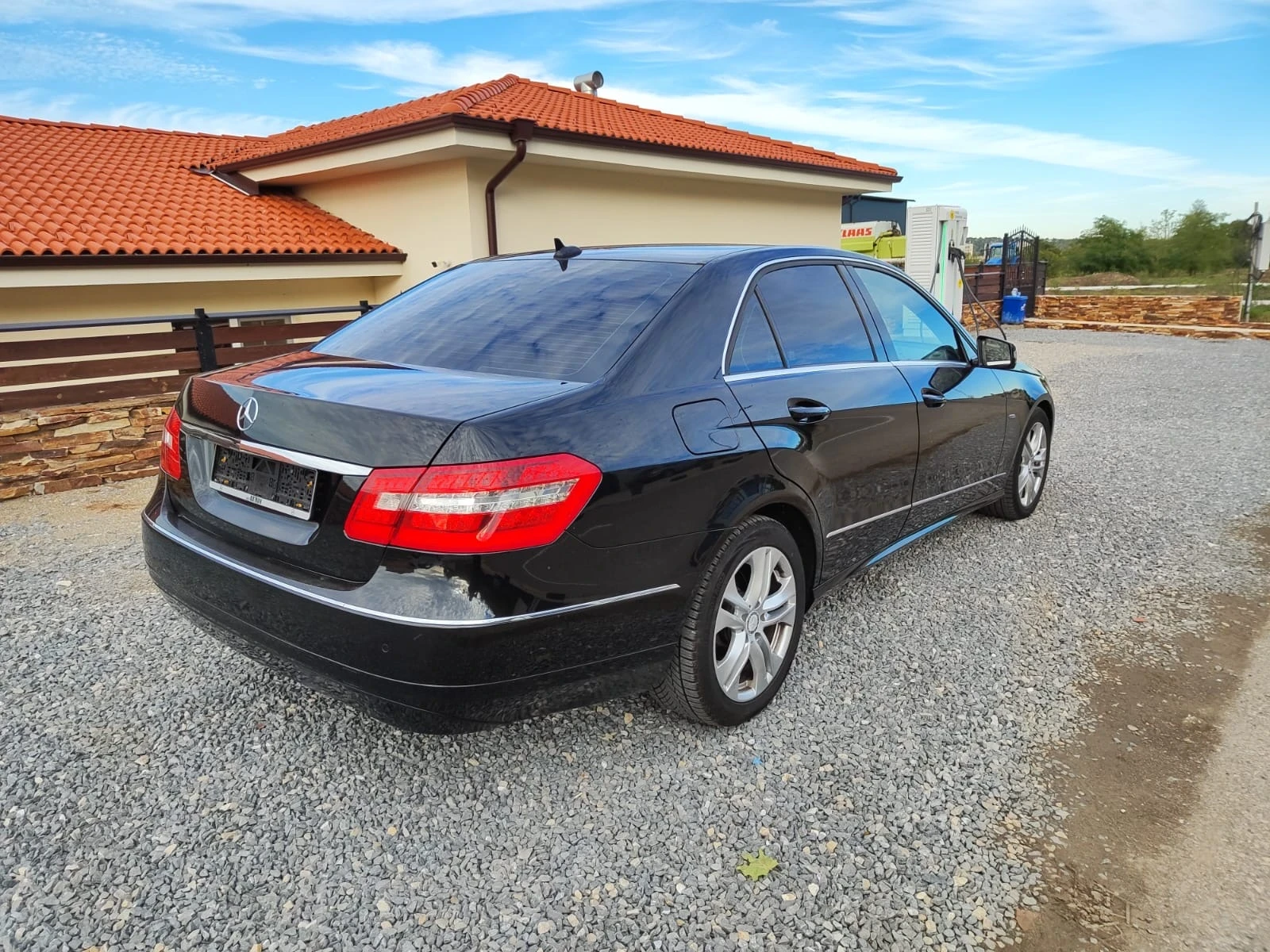 Mercedes-Benz E 200, снимка 6 - Автомобили и джипове - 54354288