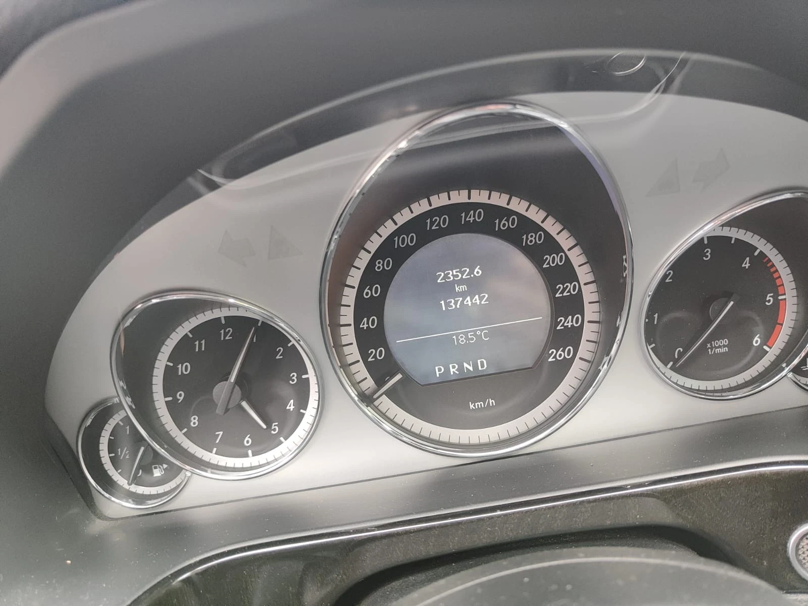 Mercedes-Benz E 200, снимка 8 - Автомобили и джипове - 54354288