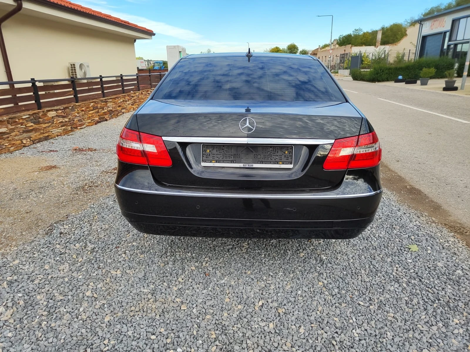 Mercedes-Benz E 200, снимка 4 - Автомобили и джипове - 54354288