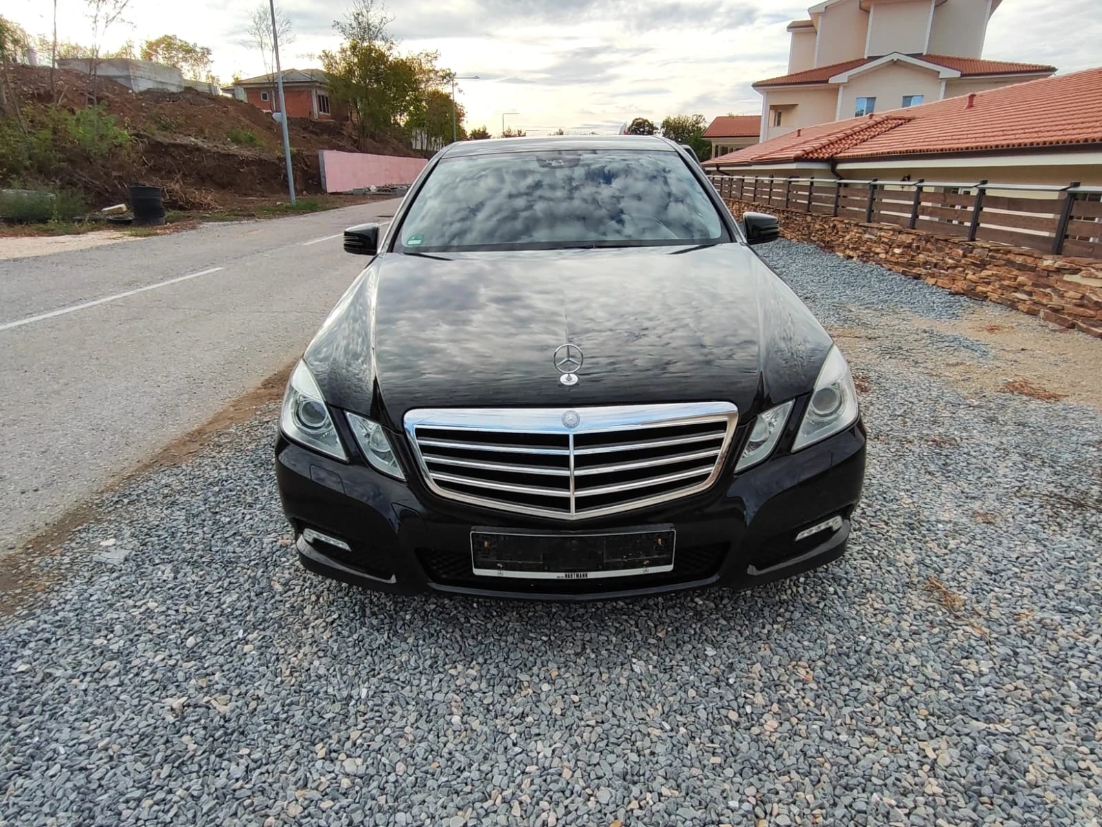 Mercedes-Benz E 200, снимка 3 - Автомобили и джипове - 54354288