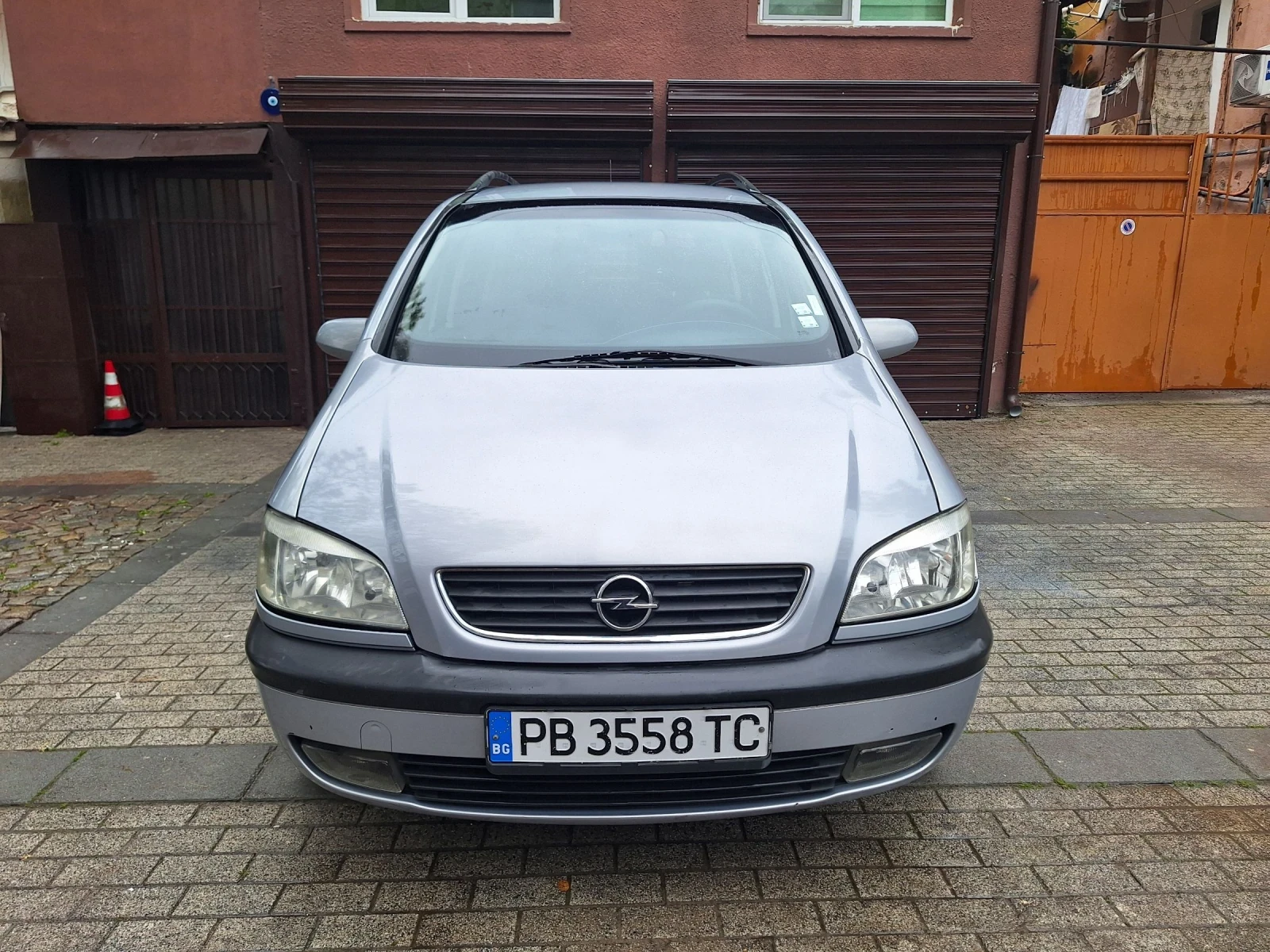 Opel Zafira 1.6 i, снимка 3 - Автомобили и джипове - 54563921
