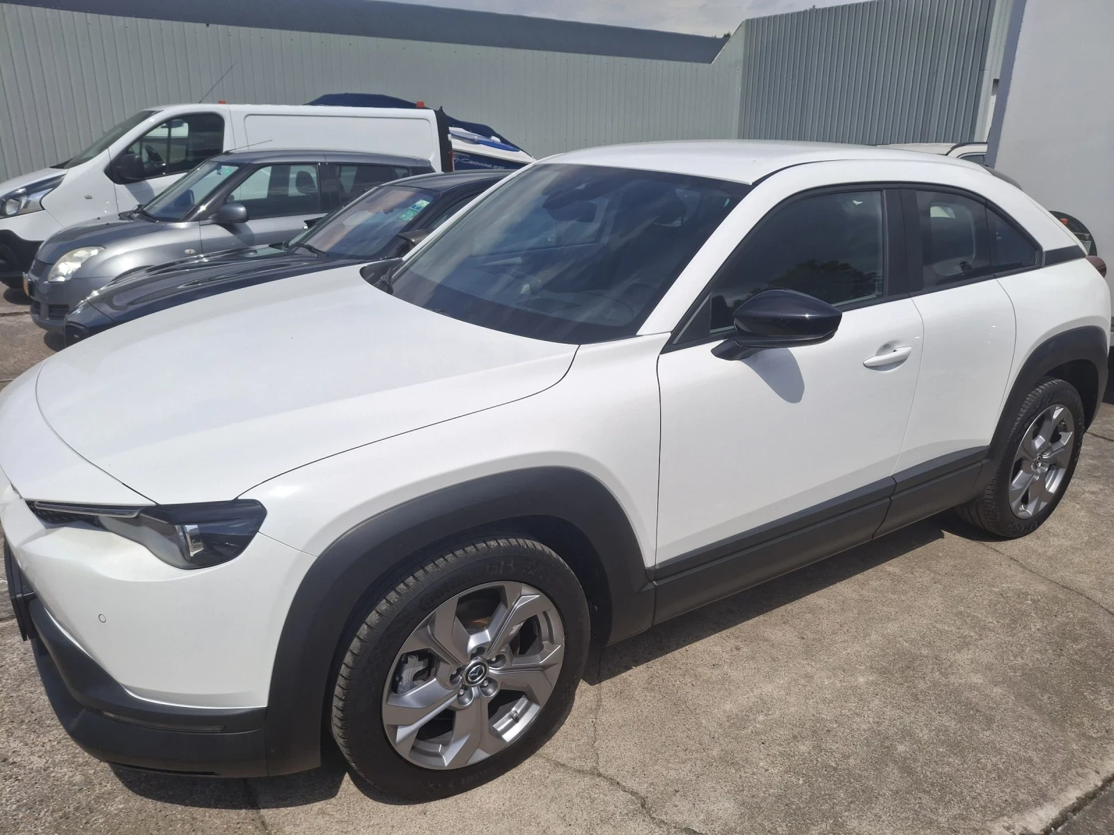 Mazda MX-30, снимка 3 - Автомобили и джипове - 54641540