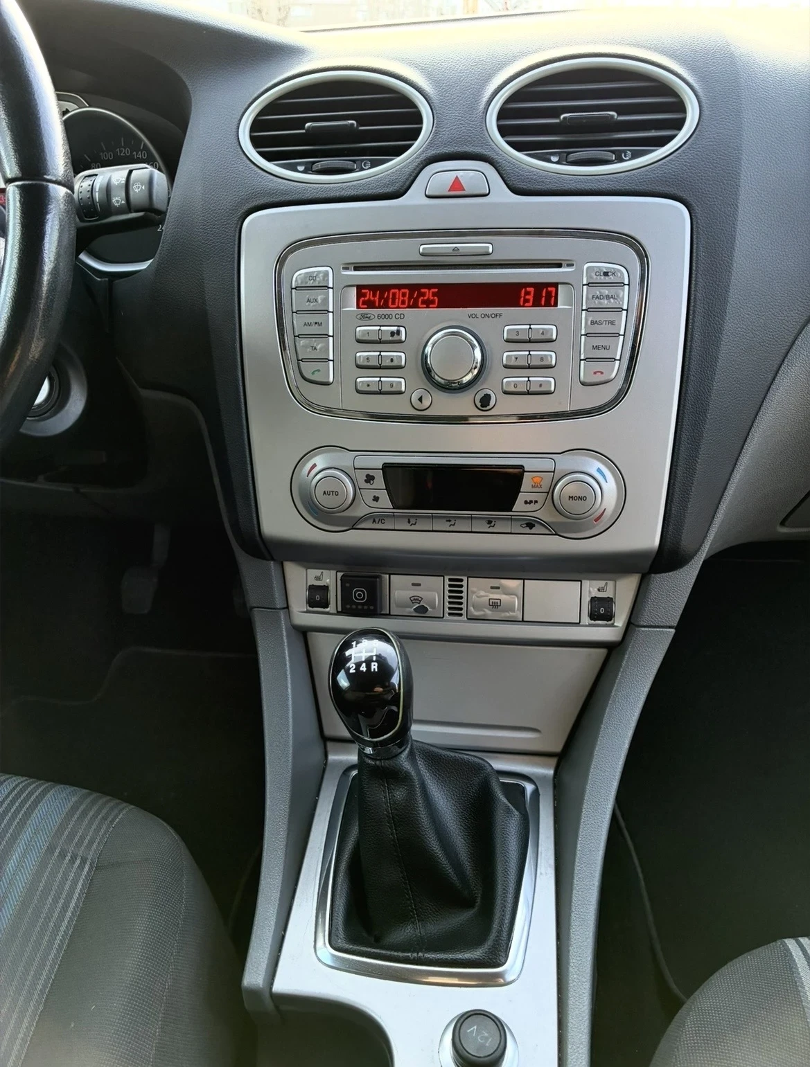 Ford Focus 1400, снимка 6 - Автомобили и джипове - 54804025