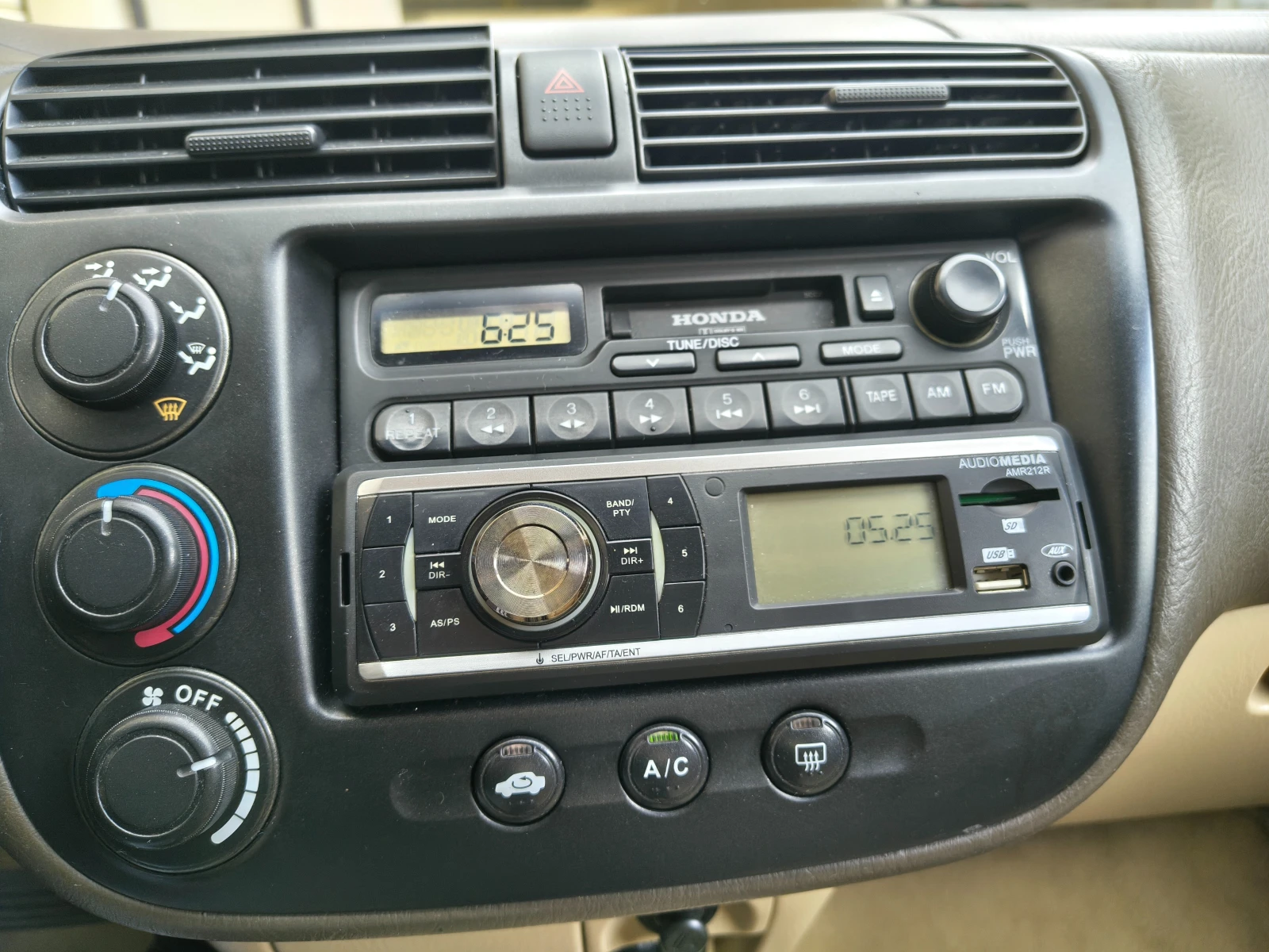 Honda Civic Sedan, снимка 10 - Автомобили и джипове - 54894212