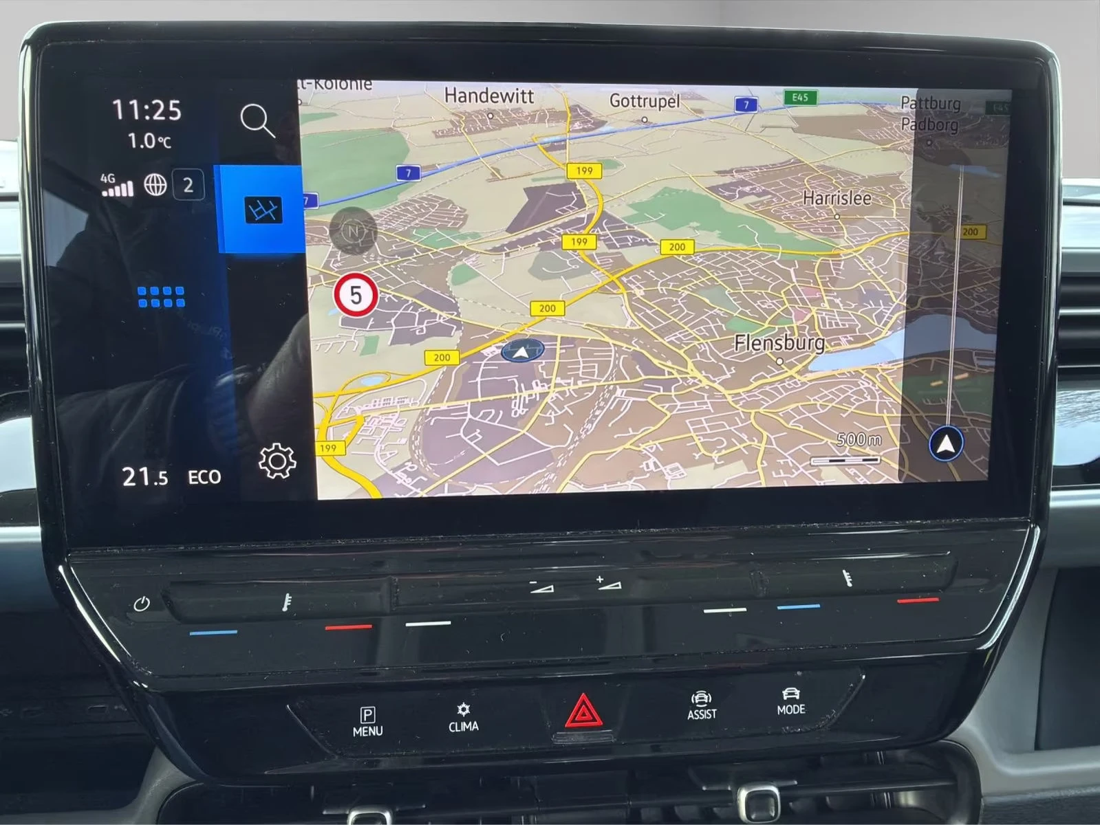 VW ID.Buzz PRO/204HP/MATRIX/AHK/360/NAVI/LED/ACC/404q, снимка 12 - Автомобили и джипове - 54911535