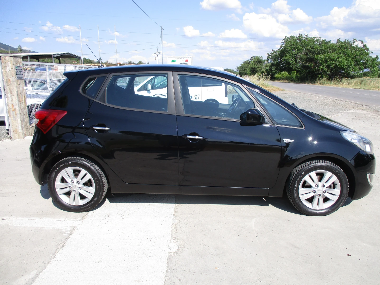 Hyundai Ix20 1.4/БЕНЗИН/90кс./КАТО НОВА, снимка 3 - Автомобили и джипове - 55177004