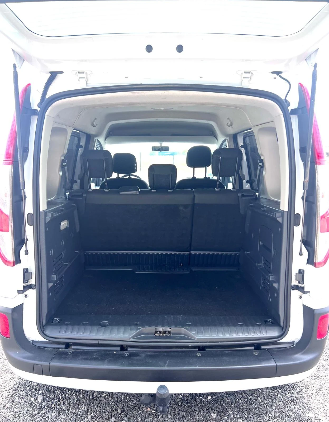 Renault Kangoo 1.2i/EURO 6/, снимка 14 - Автомобили и джипове - 55333658