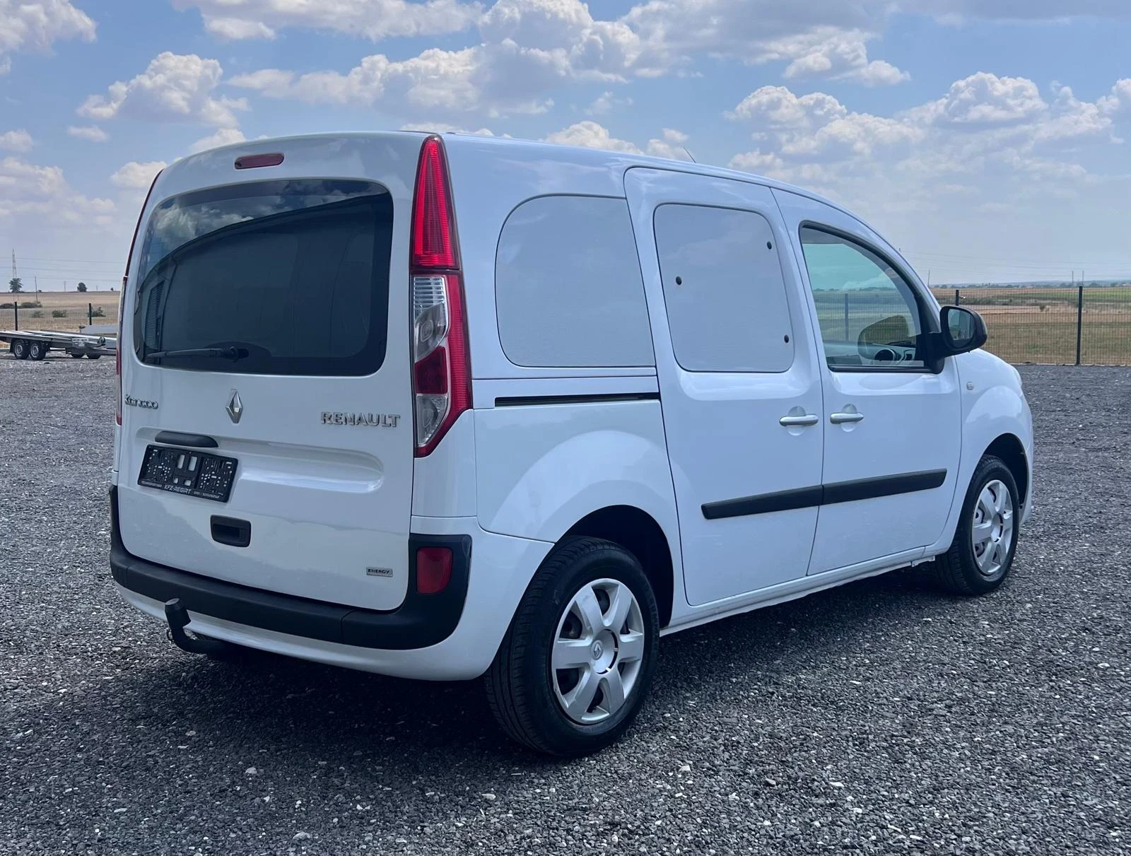 Renault Kangoo 1.2i/EURO 6/, снимка 3 - Автомобили и джипове - 55333658
