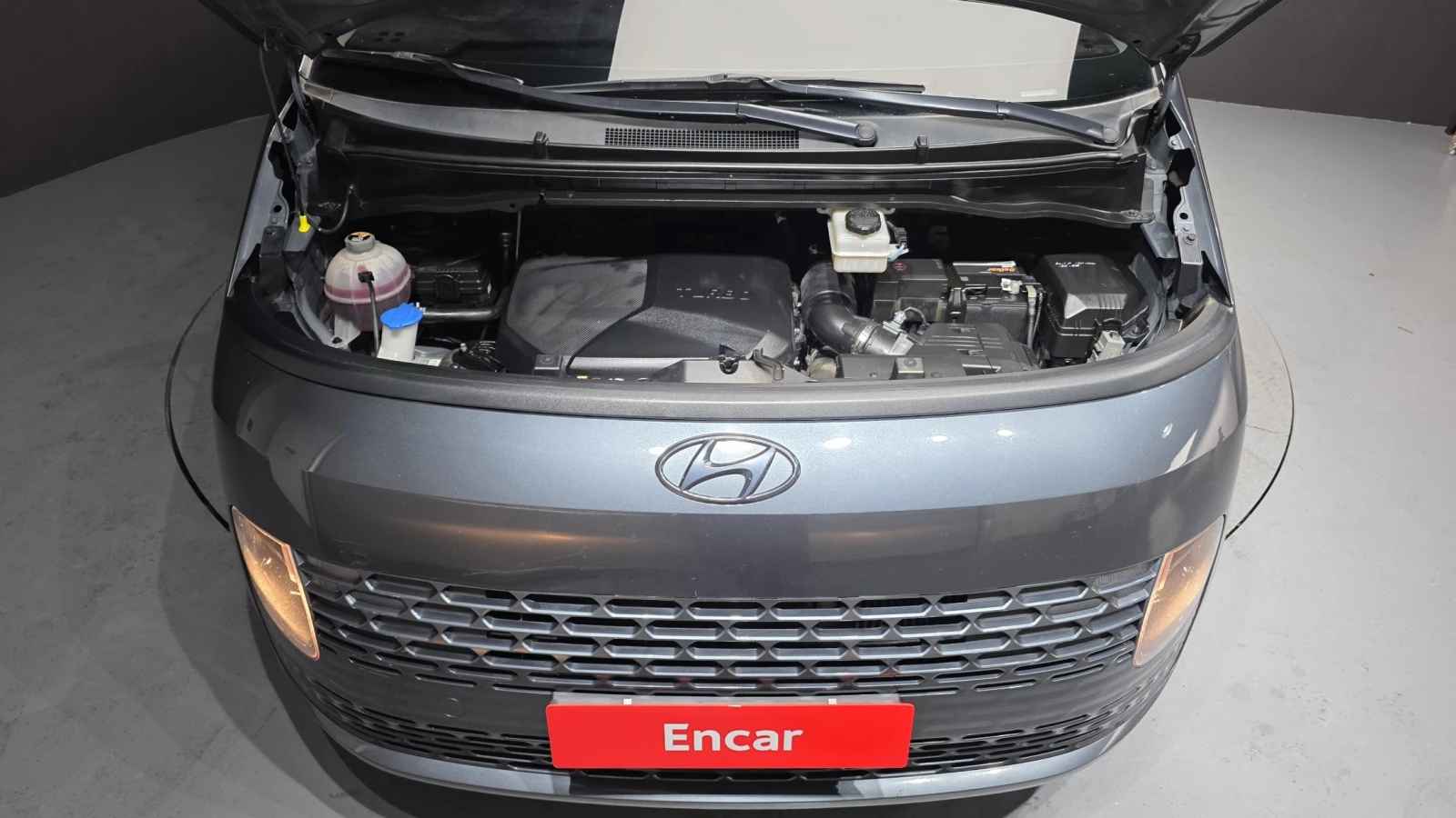 Hyundai Staria Modern* BLIND SPOT* ПОДГРЕВ ВОЛАН* КРАЙНА ЦЕНА, снимка 6 - Автомобили и джипове - 55348315