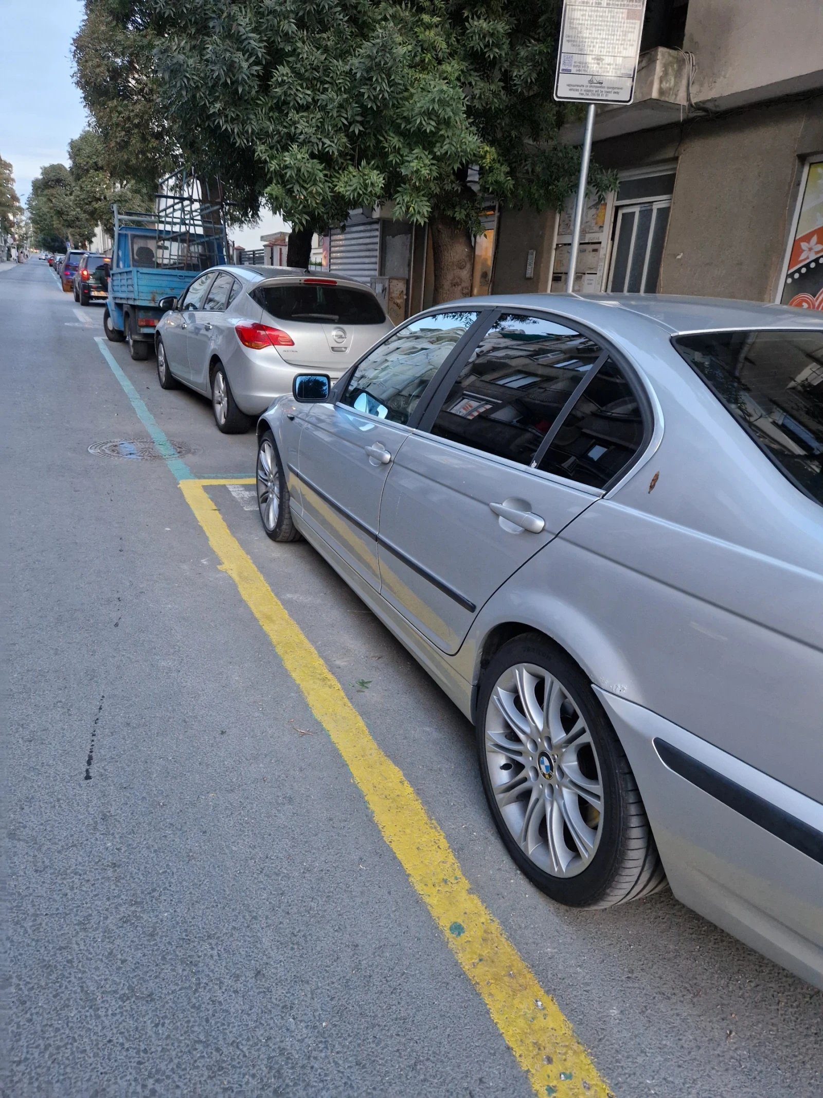 BMW 330 330 Газ-бензин, снимка 7 - Автомобили и джипове - 55458192