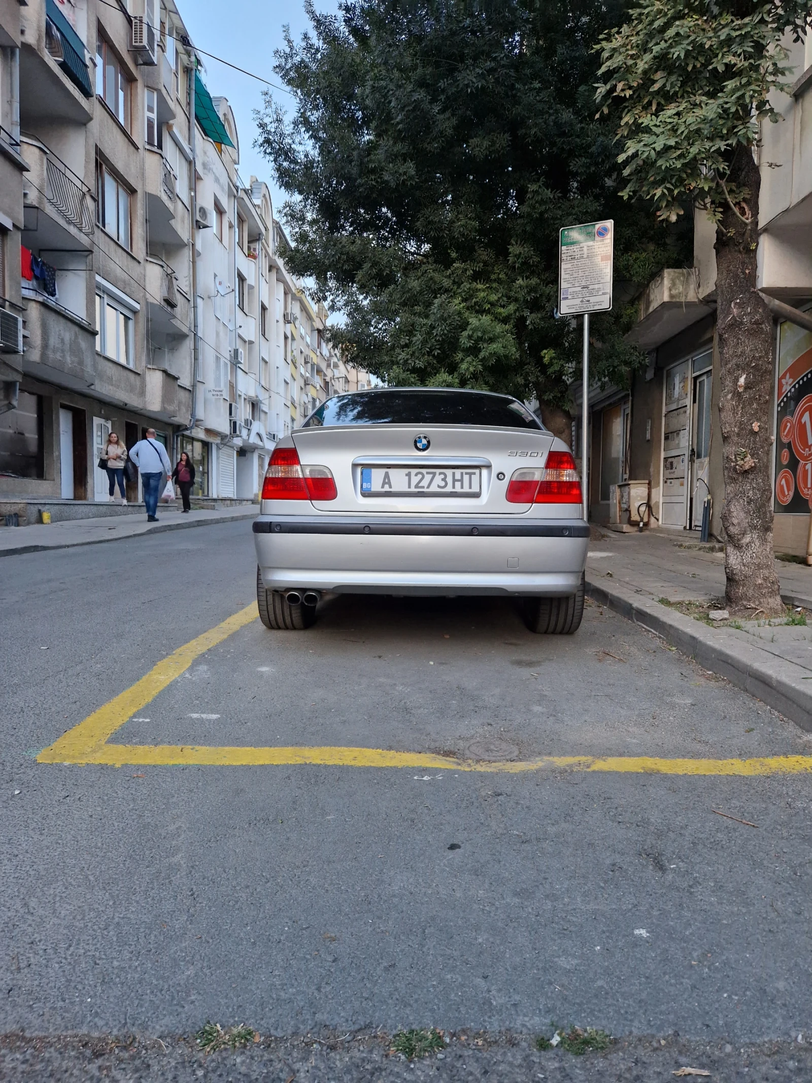 BMW 330 330 Газ-бензин, снимка 8 - Автомобили и джипове - 55458192