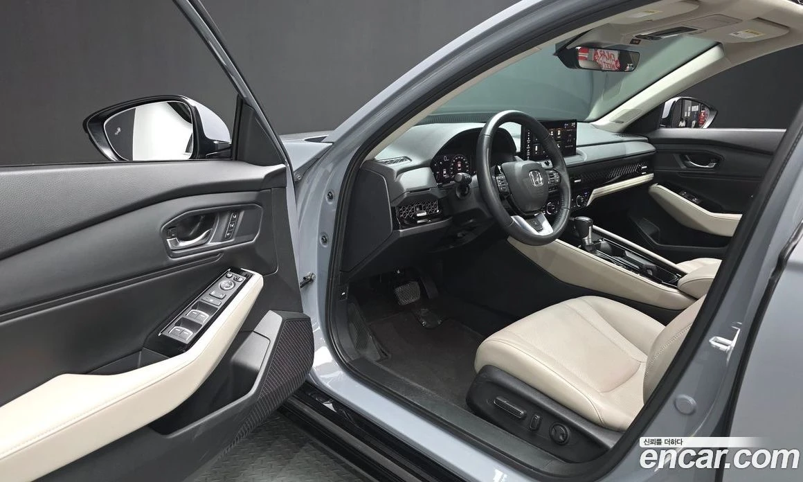 Honda Accord 2.0 Hybrid Touring, снимка 12 - Автомобили и джипове - 55668963