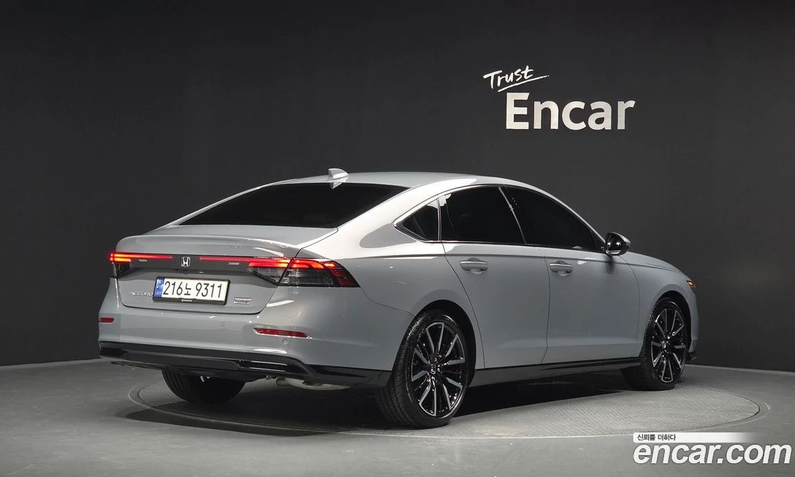 Honda Accord 2.0 Hybrid Touring