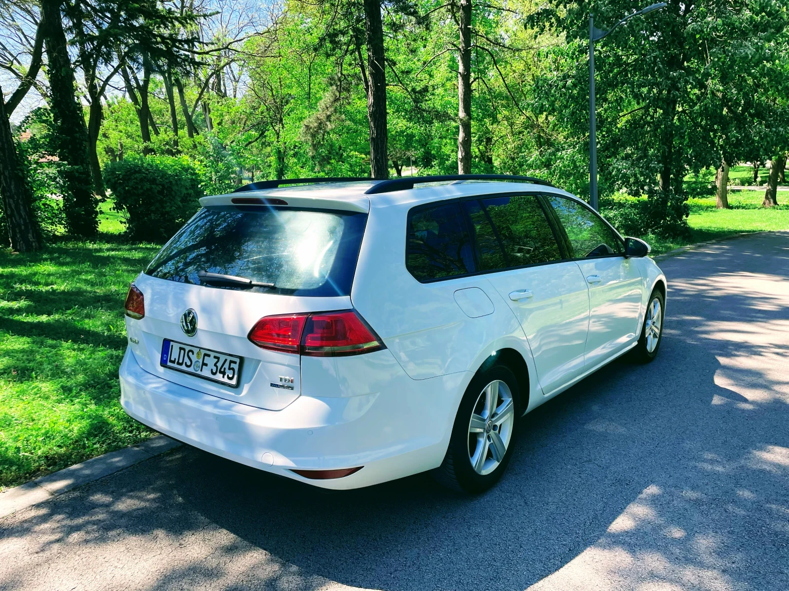 VW Golf 1.6 TDI DSG 7, снимка 5 - Автомобили и джипове - 55754504