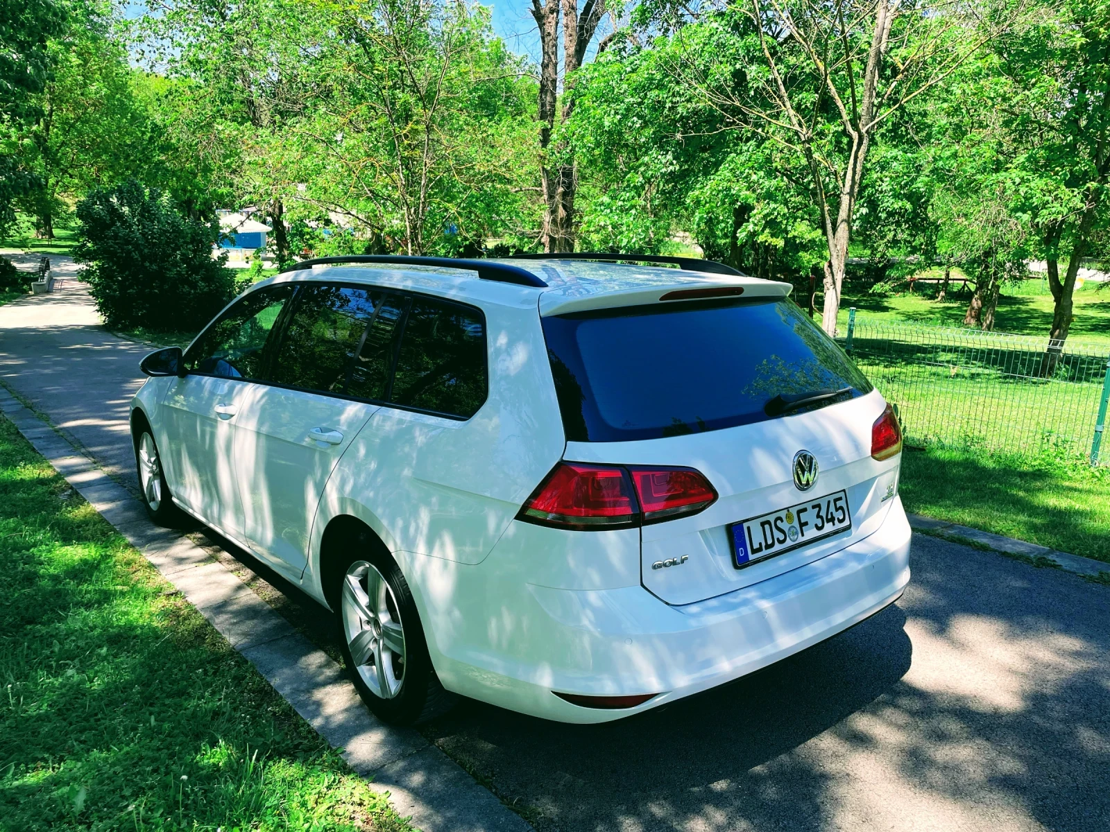 VW Golf 1.6 TDI DSG 7, снимка 3 - Автомобили и джипове - 55754504