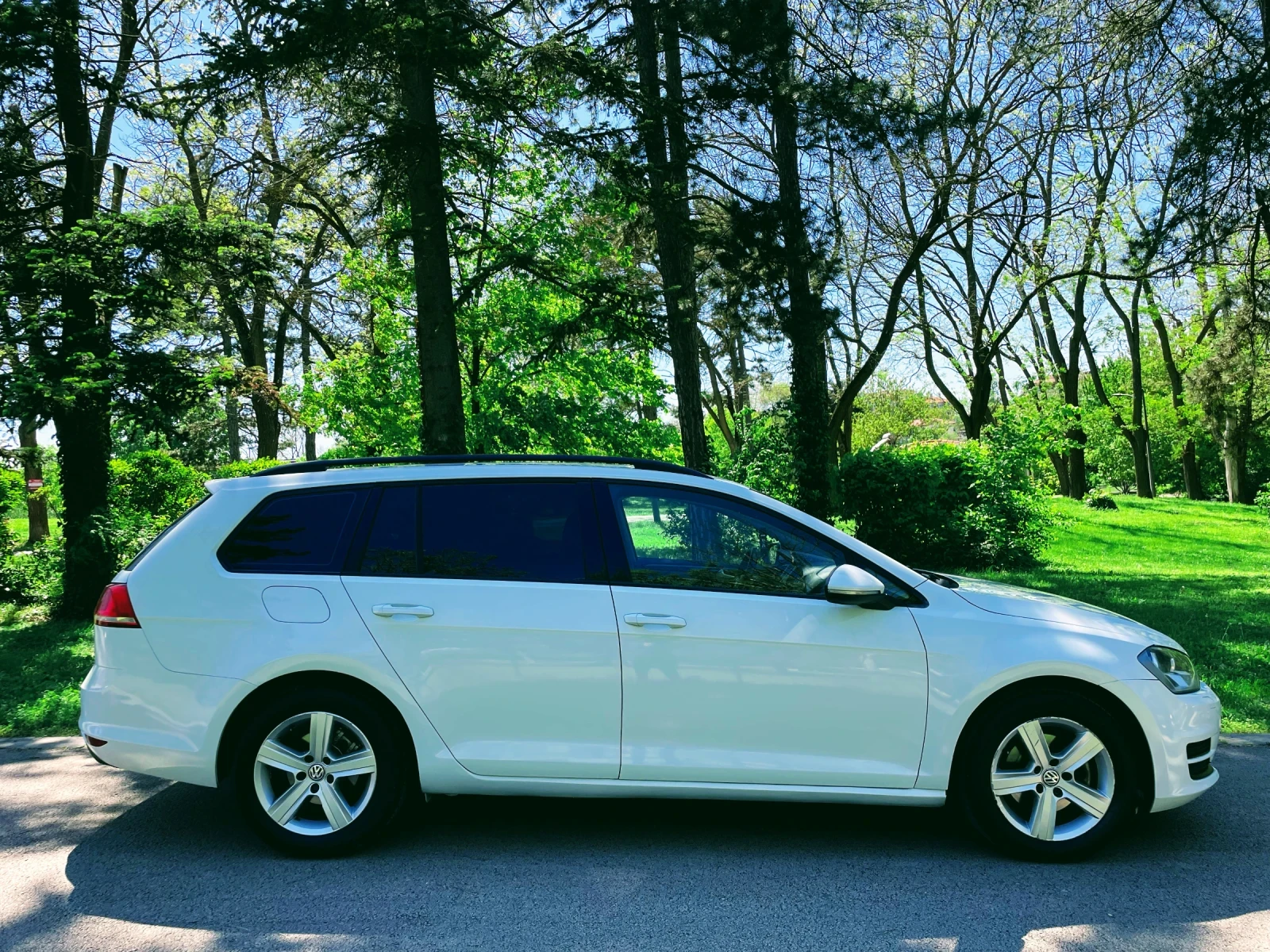 VW Golf 1.6 TDI DSG 7, снимка 6 - Автомобили и джипове - 55754504