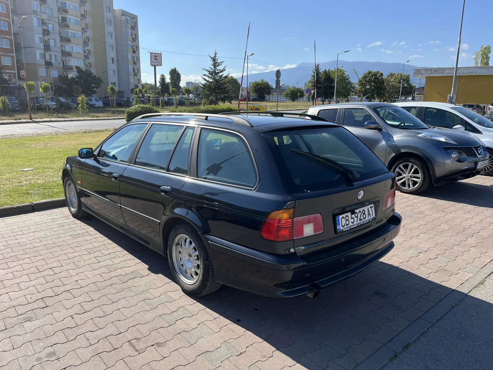 BMW 525 i, снимка 5 - Автомобили и джипове - 56075126