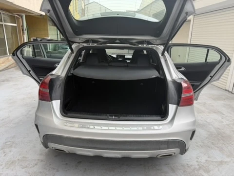 Mercedes-Benz GLA 200, снимка 16 - Автомобили и джипове - 56232058