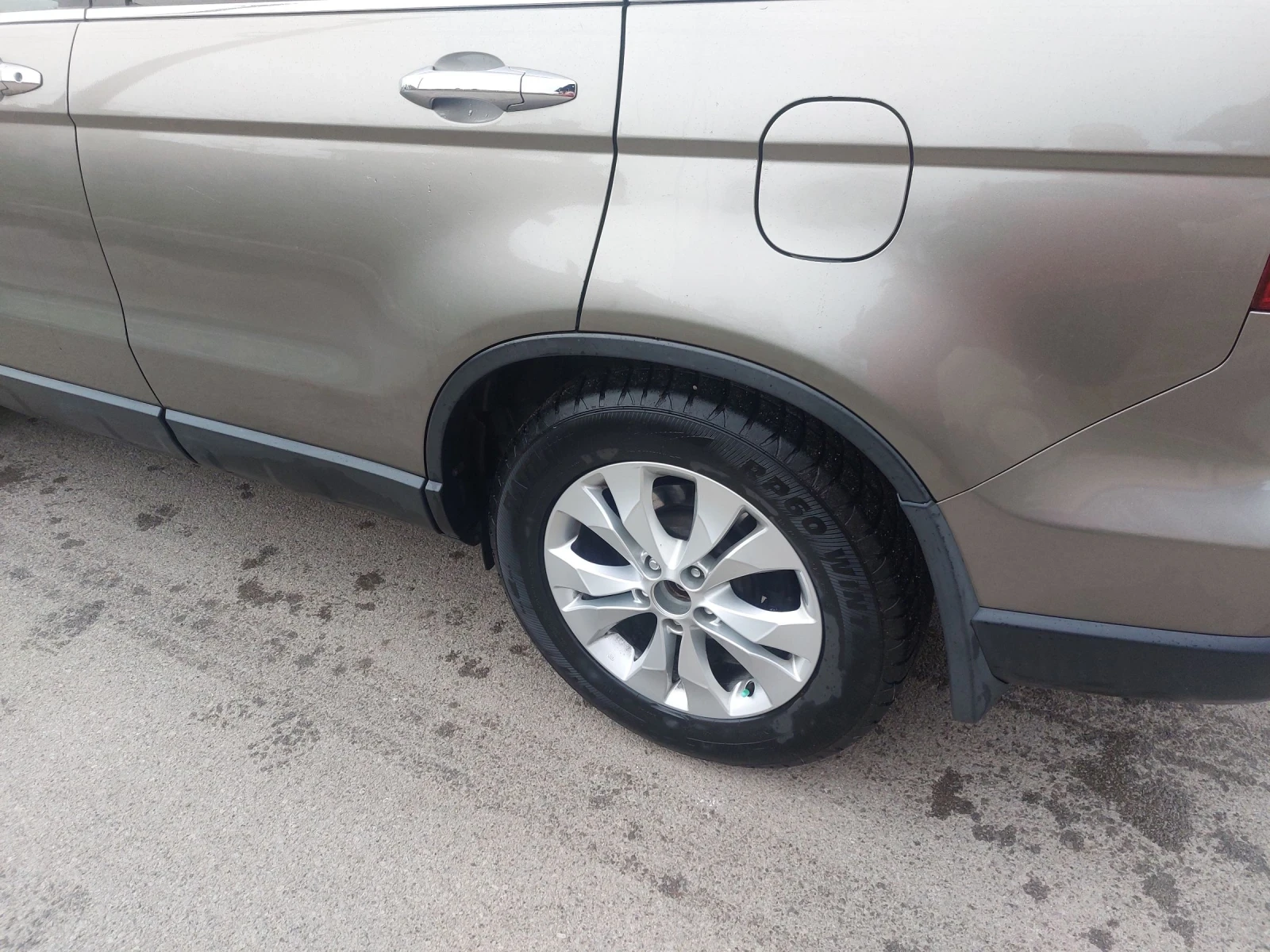 Honda Cr-v 2.0 Бензин  150кс  автоматик  панорама  камера , снимка 11 - Автомобили и джипове - 53416589