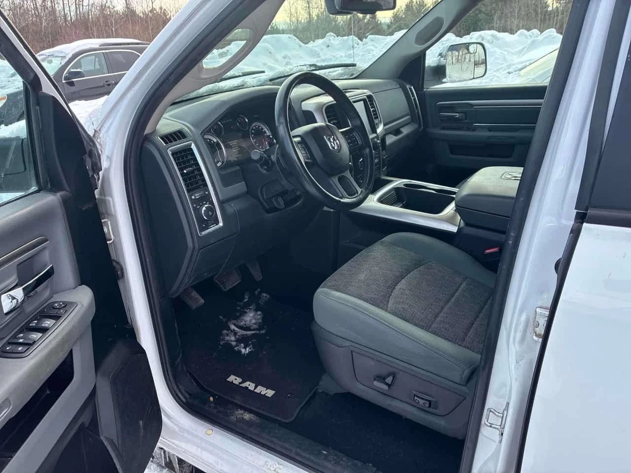 Dodge RAM 1500 * Big Horn * CARFAX * ЦЕНА ДО БГ, снимка 7 - Автомобили и джипове - 53740469