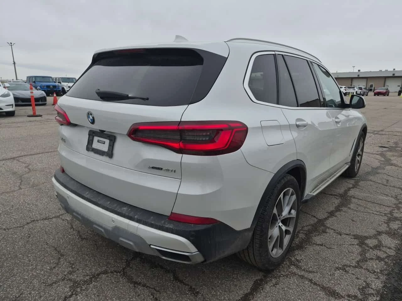 BMW X5 XDRIVE40I| PANORAMA | HUD | АМБИЕНТНО | ПОДГРЕВИ, снимка 3 - Автомобили и джипове - 53968235