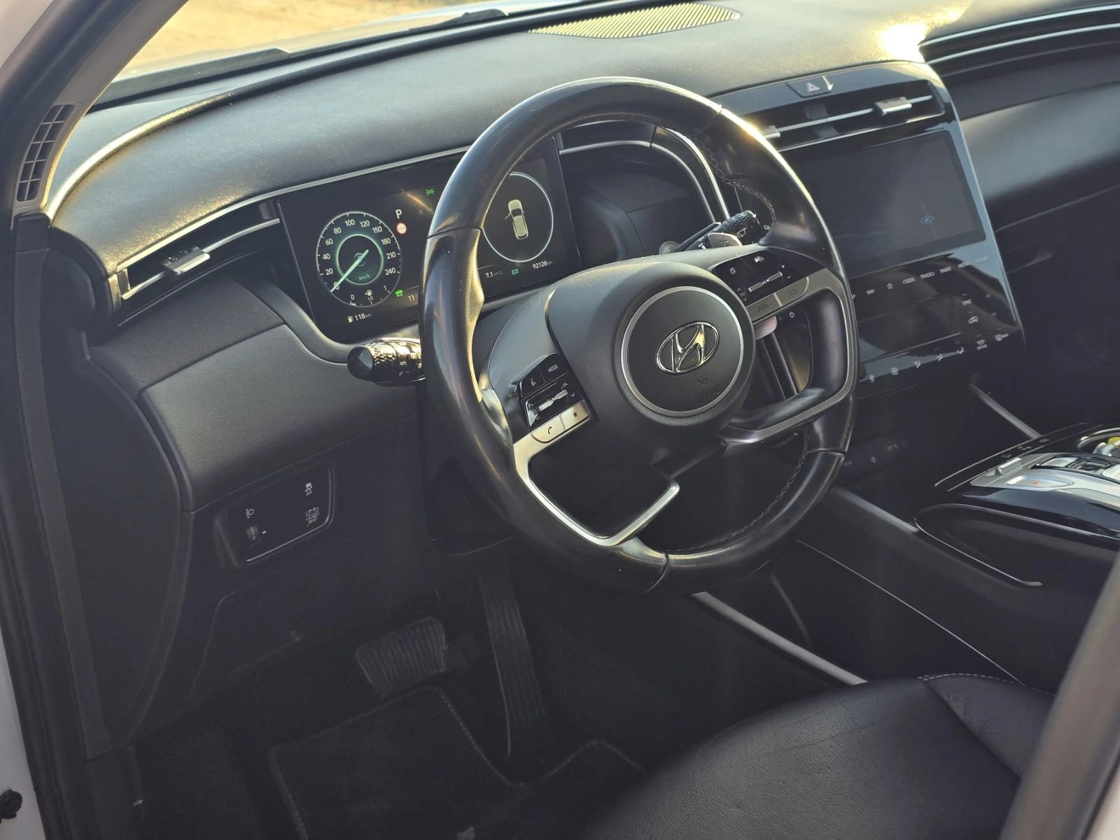 Hyundai Tucson 1.6 Hybrid, снимка 10 - Автомобили и джипове - 54202178