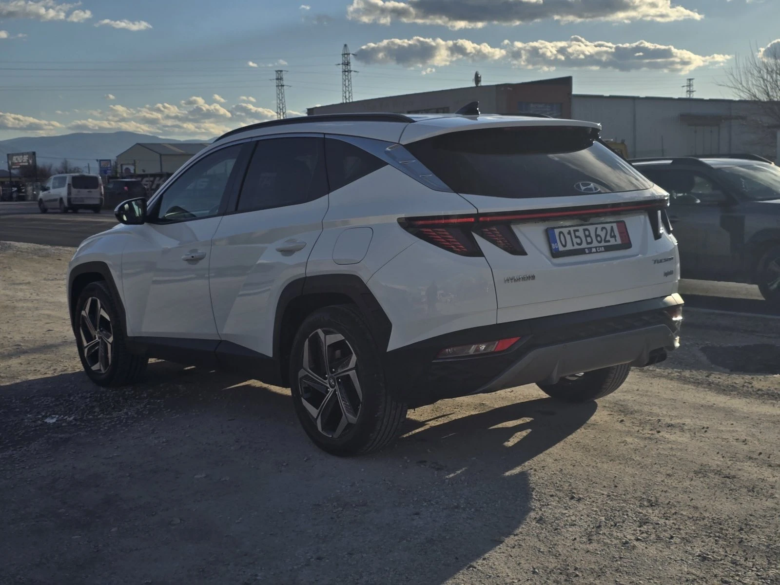 Hyundai Tucson 1.6 Hybrid, снимка 2 - Автомобили и джипове - 54202178