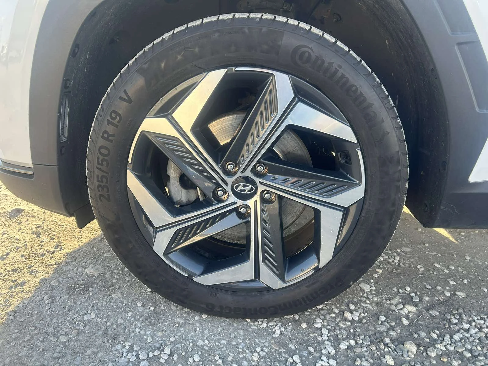 Hyundai Tucson 1.6 Hybrid, снимка 16 - Автомобили и джипове - 54202178