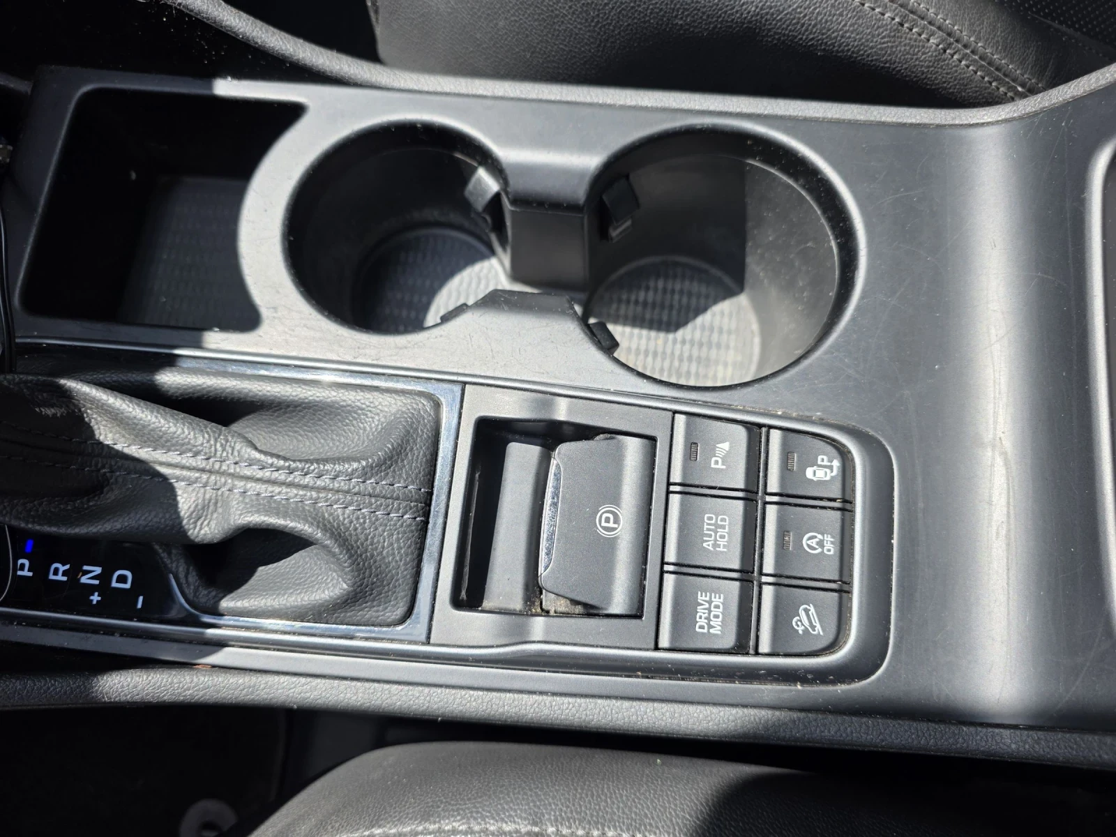 Hyundai Tucson 1.7td Full, снимка 10 - Автомобили и джипове - 54417405